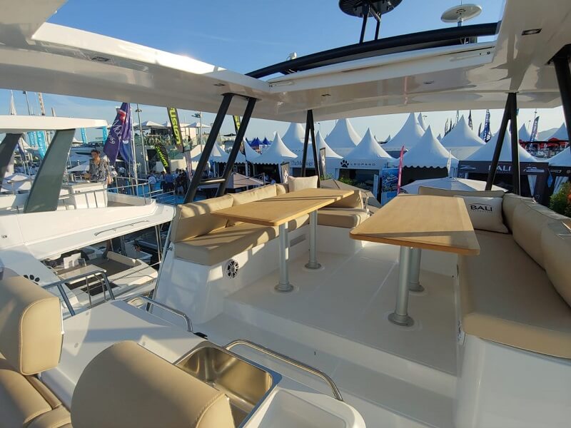 Bali 4.3 Motor Yacht