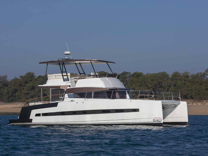 Bali 4.3 Motor Yacht