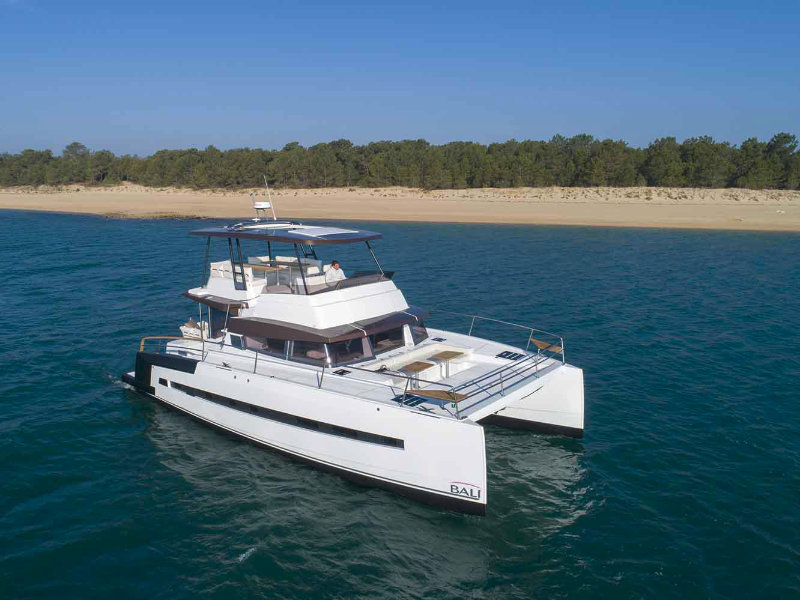 Bali 4.3 Motor Yacht