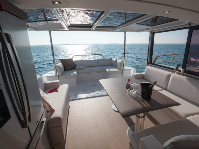 Bali 4.3 Motor Yacht